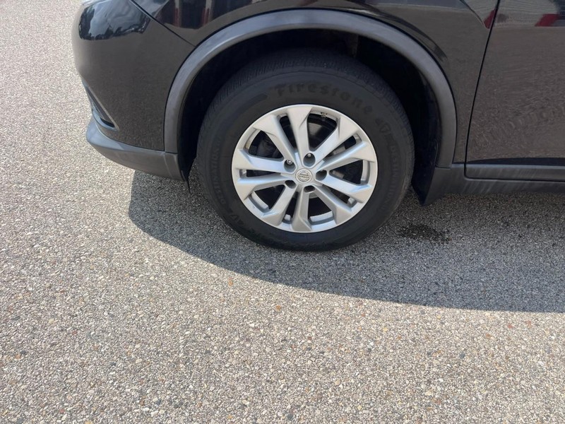 Nissan Rogue Vehicle Image 06