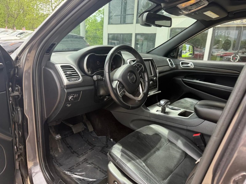 Jeep Grand Cherokee Vehicle Image 10