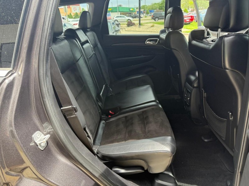 Jeep Grand Cherokee Vehicle Image 17