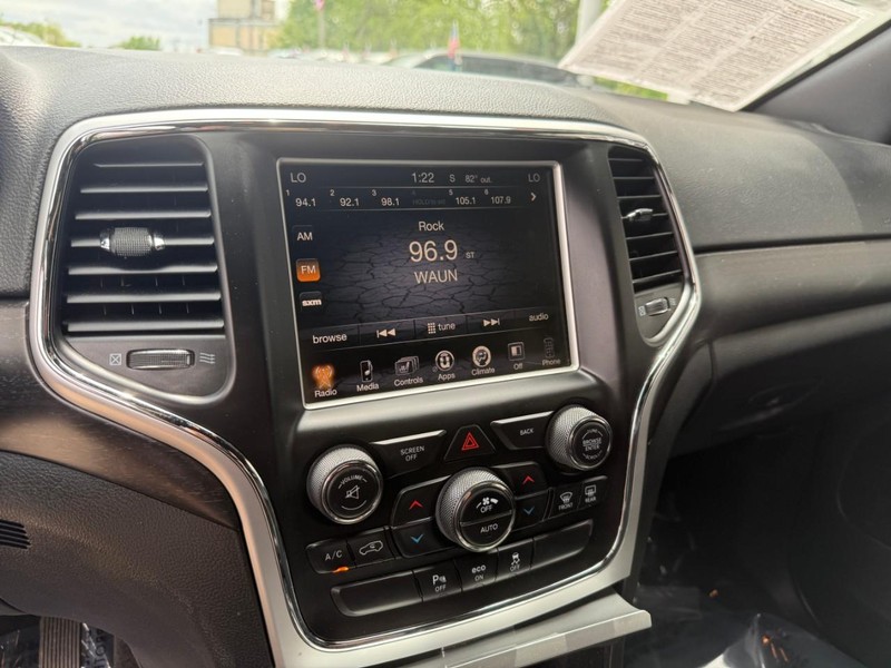 Jeep Grand Cherokee Vehicle Image 30