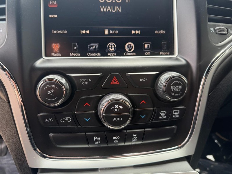 Jeep Grand Cherokee Vehicle Image 31