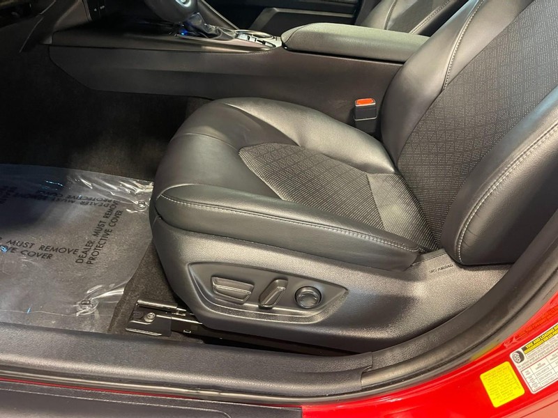 Toyota Camry Vehicle Image 17