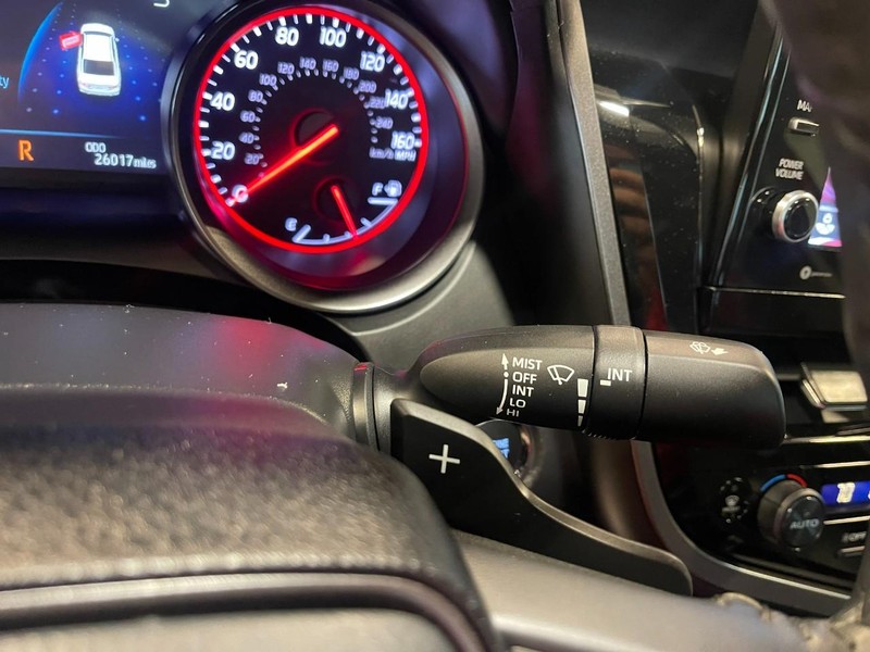 Toyota Camry Vehicle Image 28