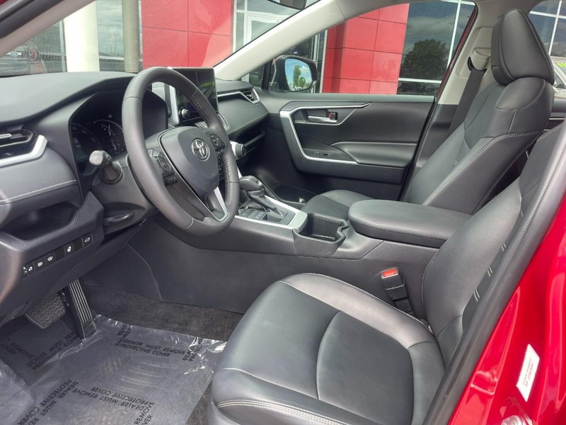 Toyota RAV4 Vehicle Image 20