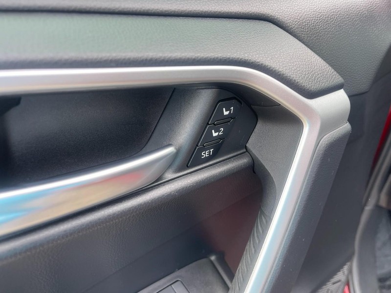 Toyota RAV4 Vehicle Image 23