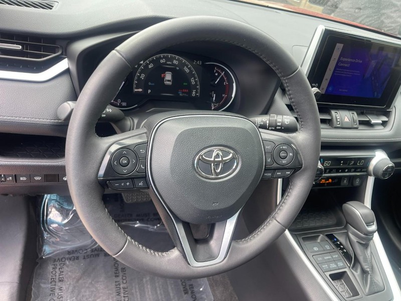 Toyota RAV4 Vehicle Image 25