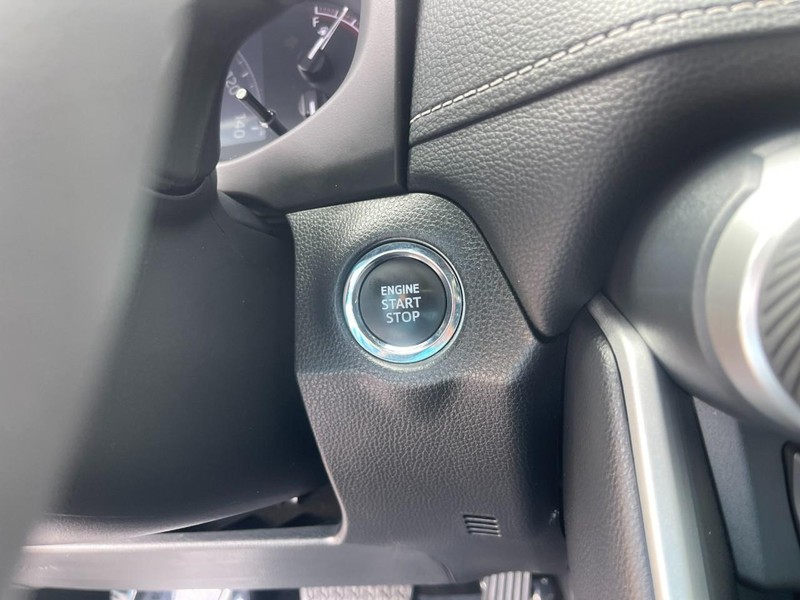 Toyota RAV4 Vehicle Image 30