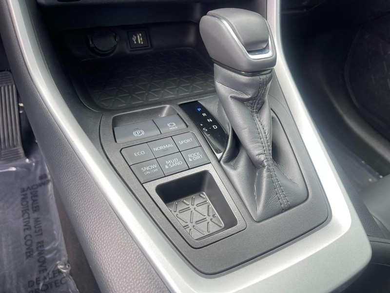 Toyota RAV4 Vehicle Image 31