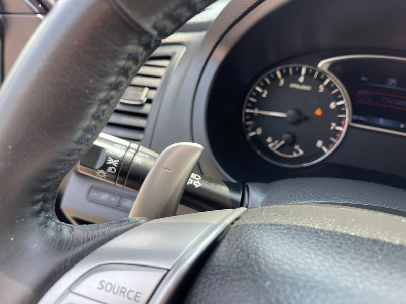 Nissan Altima Vehicle Image 25