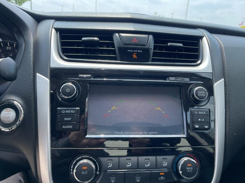 Nissan Altima Vehicle Image 31