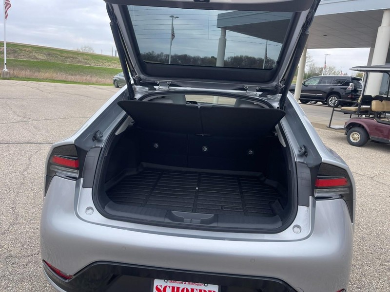 Toyota Prius Vehicle Image 17