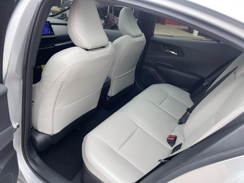 Toyota Prius Vehicle Image 19