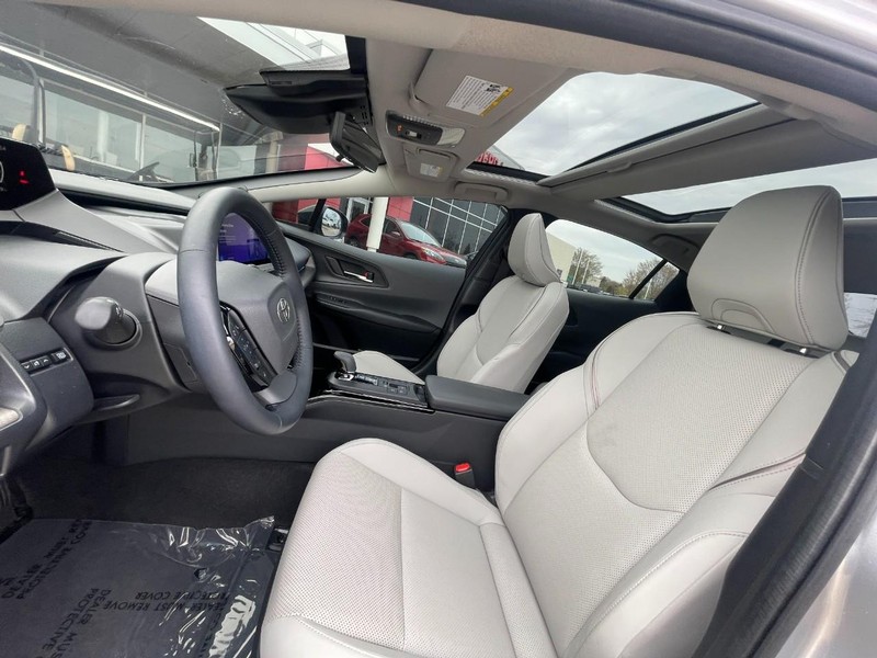 Toyota Prius Vehicle Image 23