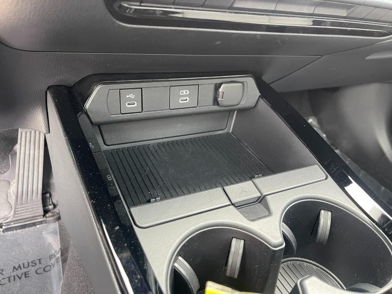 Toyota Prius Vehicle Image 34