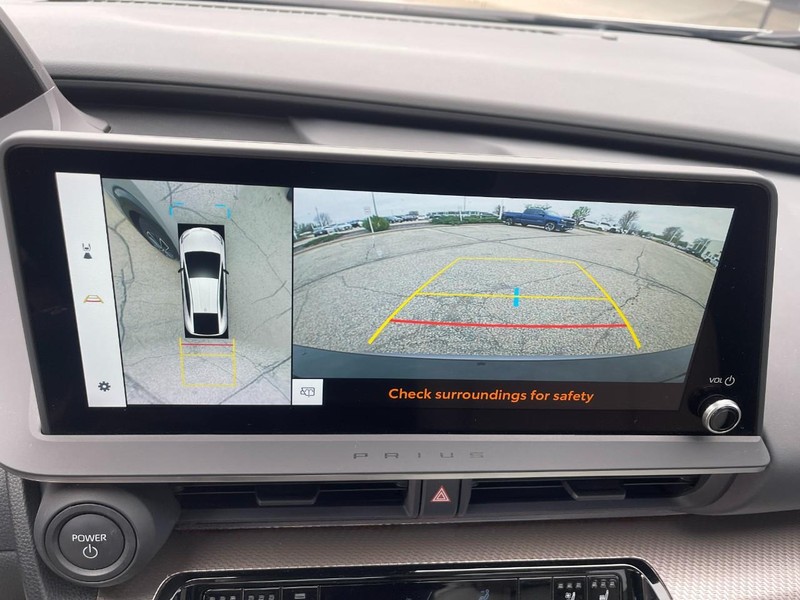 Toyota Prius Vehicle Image 36