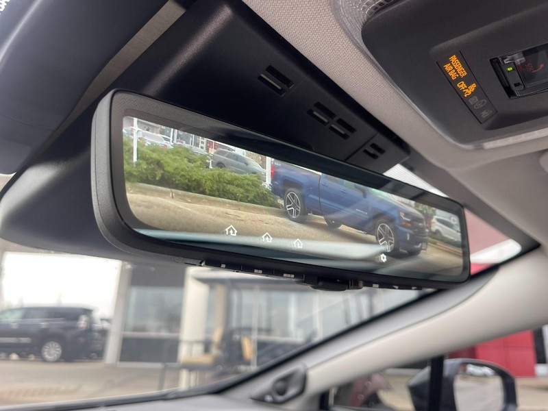 Toyota Prius Vehicle Image 39