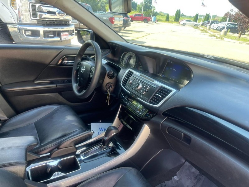 Honda Accord Sedan Vehicle Image 06