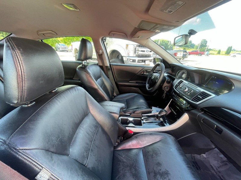 Honda Accord Sedan Vehicle Image 07