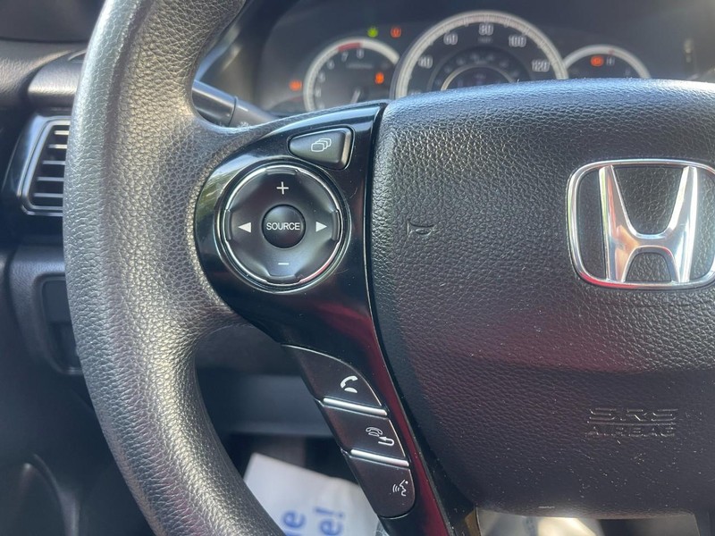 Honda Accord Sedan Vehicle Image 19