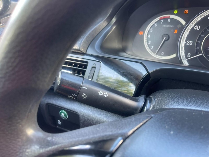 Honda Accord Sedan Vehicle Image 21