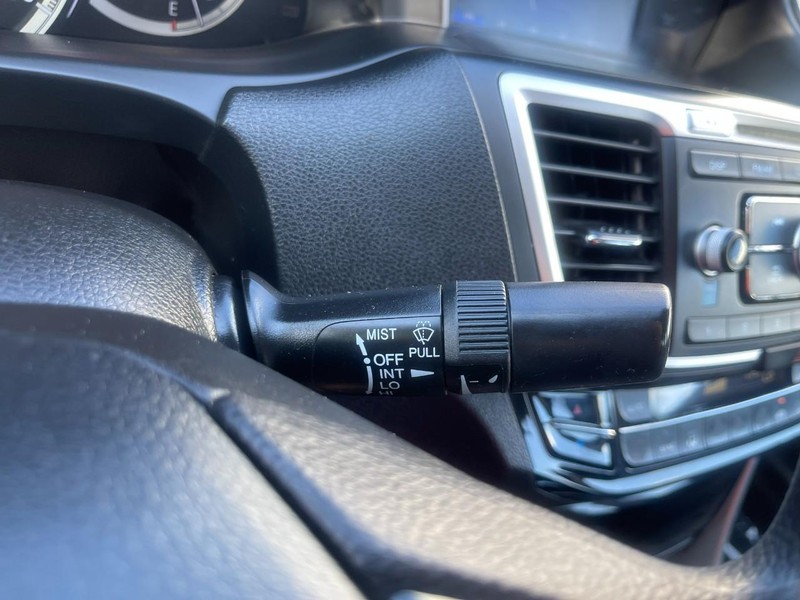 Honda Accord Sedan Vehicle Image 22