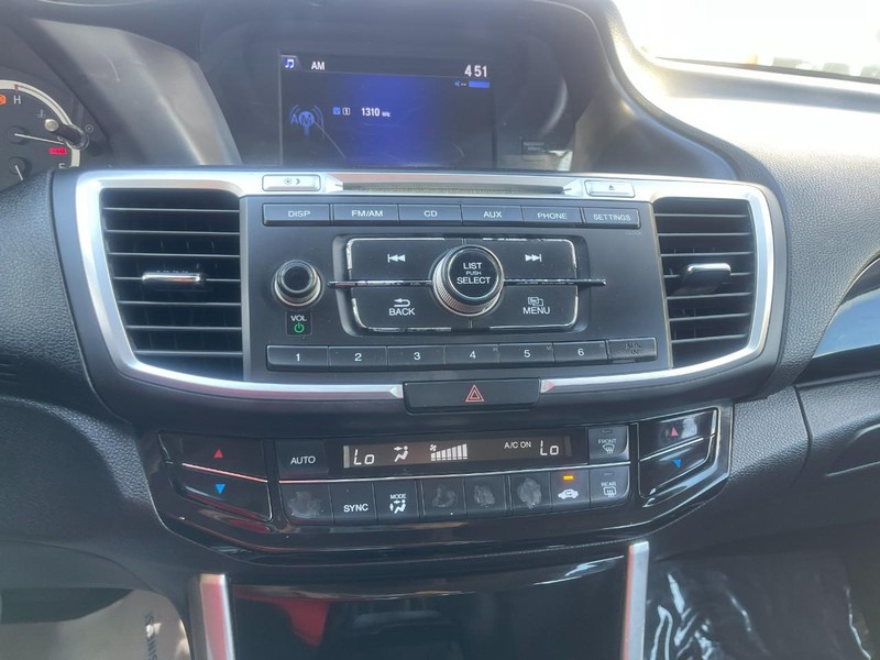 Honda Accord Sedan Vehicle Image 23
