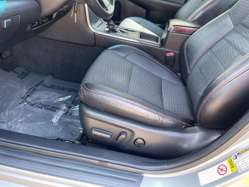 Toyota Camry Vehicle Image 20