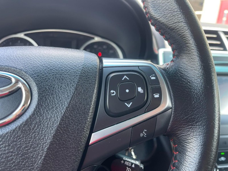 Toyota Camry Vehicle Image 27