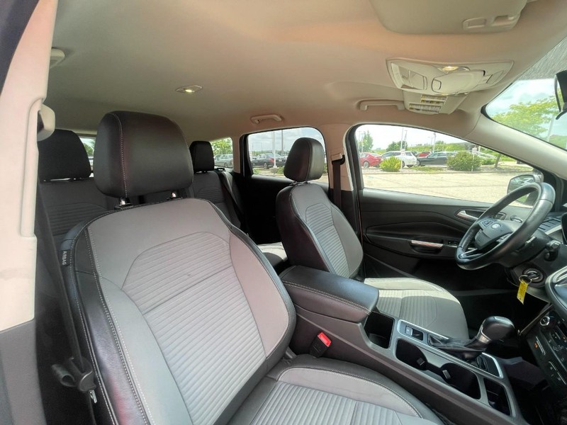 Ford Escape Vehicle Image 11