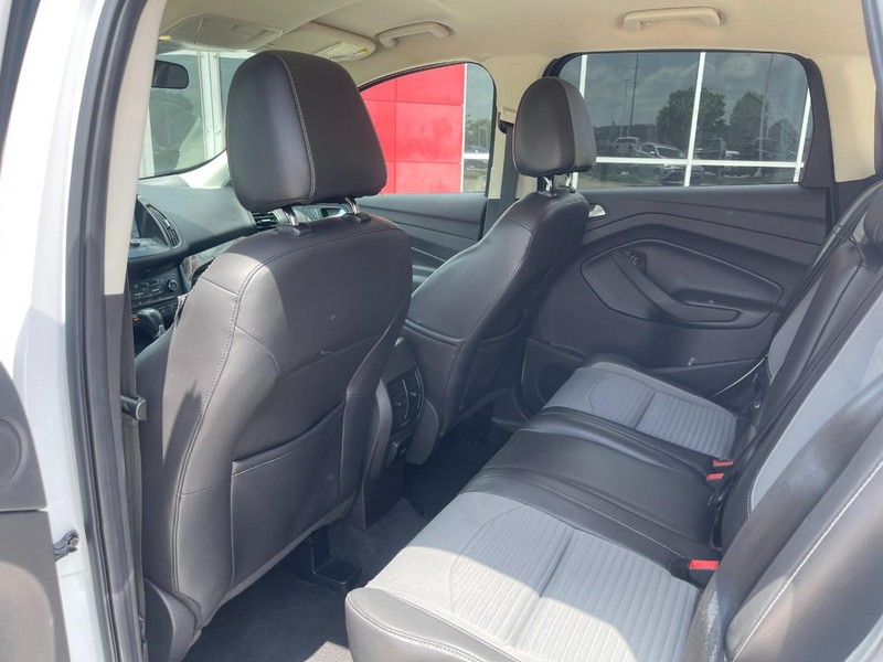 Ford Escape Vehicle Image 17
