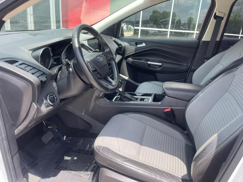 Ford Escape Vehicle Image 19