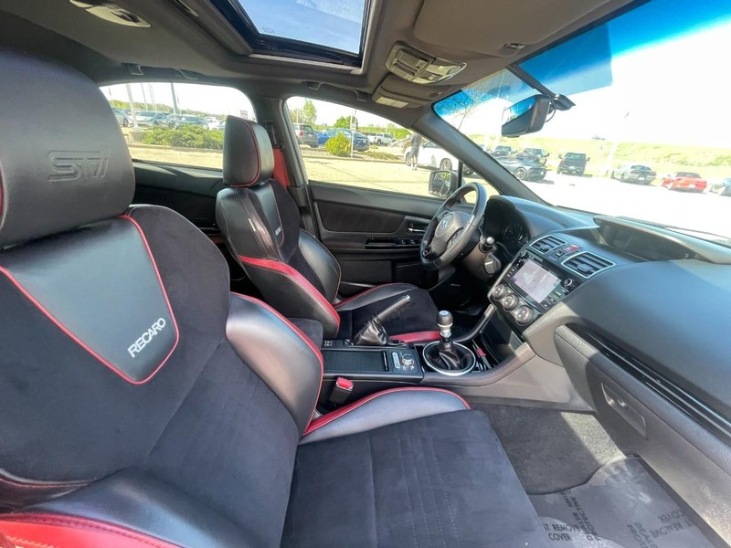 Subaru WRX Vehicle Image 11