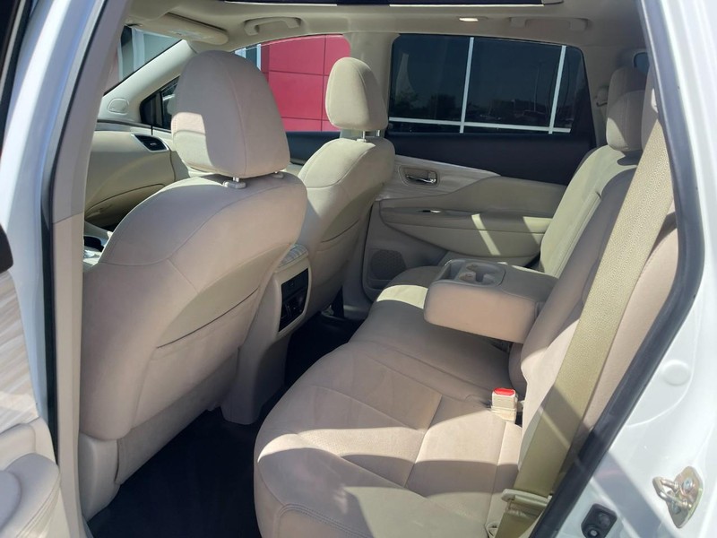 Nissan Murano Vehicle Image 18
