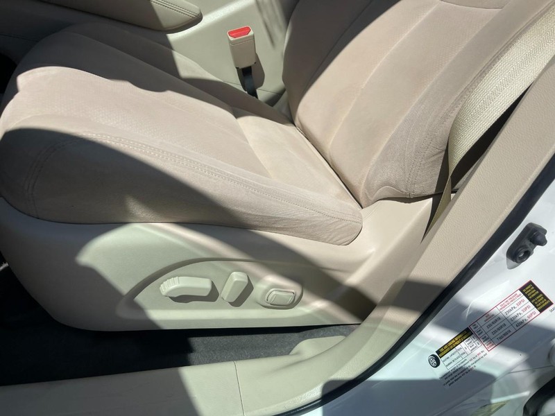 Nissan Murano Vehicle Image 21