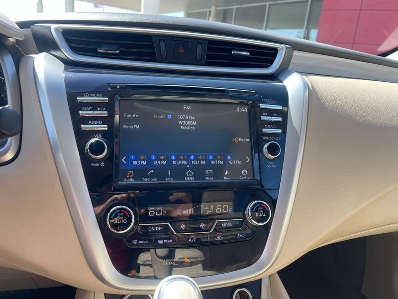 Nissan Murano Vehicle Image 30