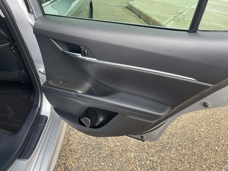 Toyota Camry Vehicle Image 15