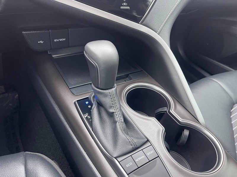 Toyota Camry Vehicle Image 28