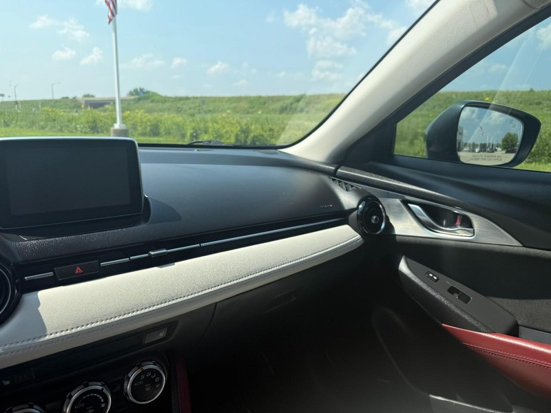 Mazda CX-3 Vehicle Image 19