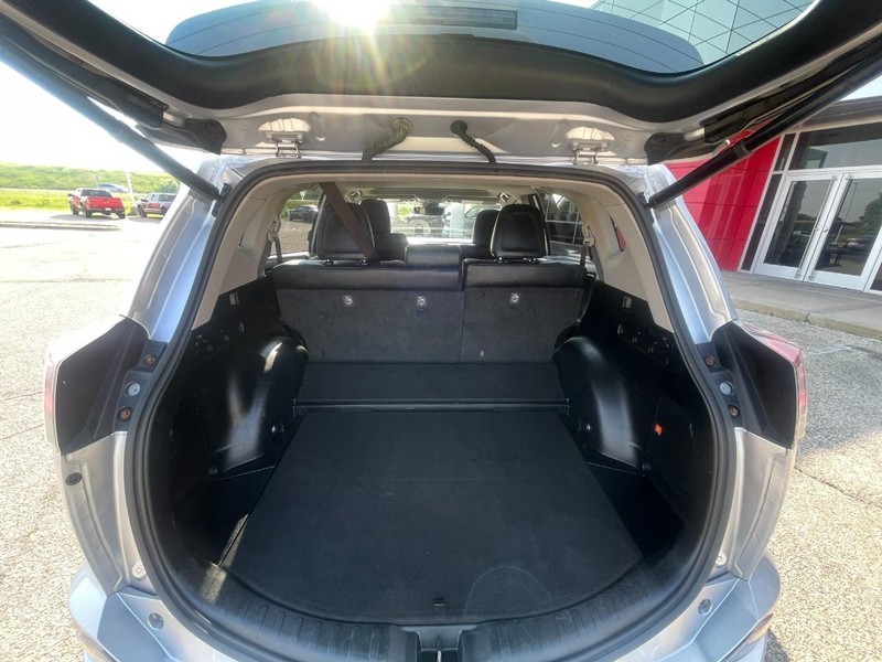 Toyota RAV4 Hybrid Vehicle Image 14