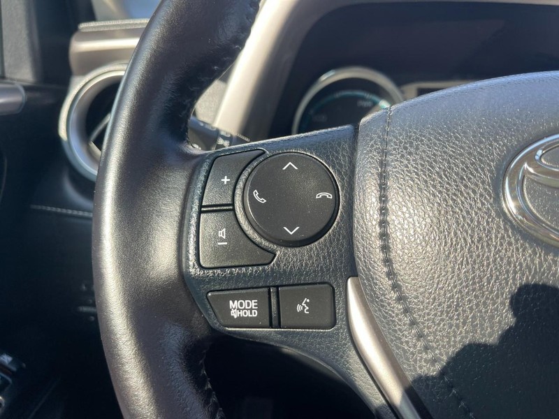 Toyota RAV4 Hybrid Vehicle Image 23