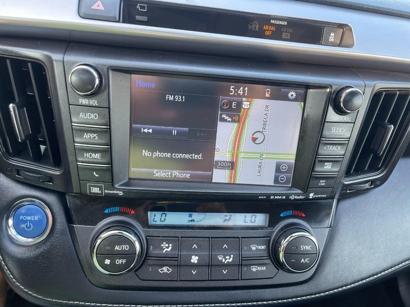 Toyota RAV4 Hybrid Vehicle Image 28