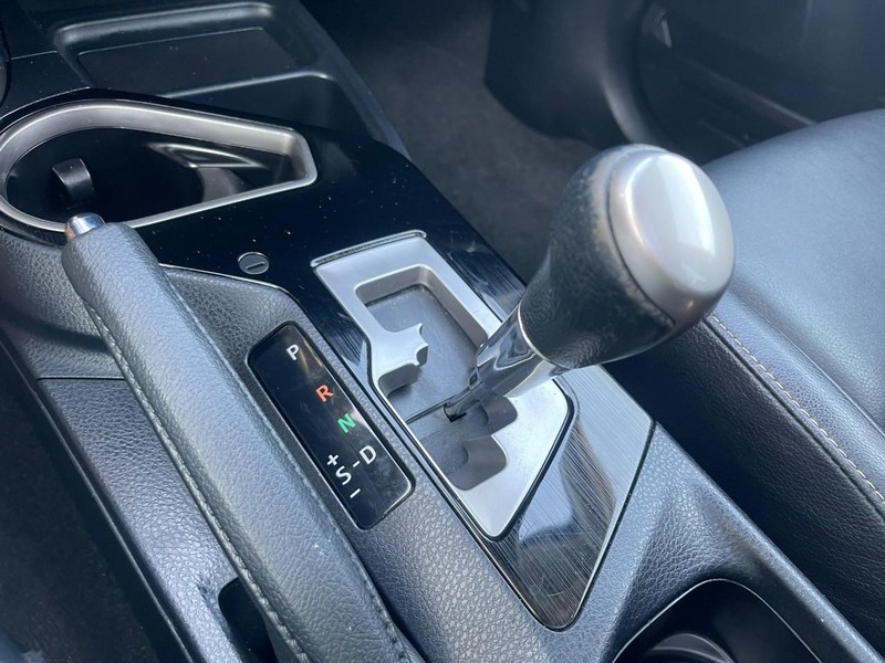 Toyota RAV4 Hybrid Vehicle Image 30