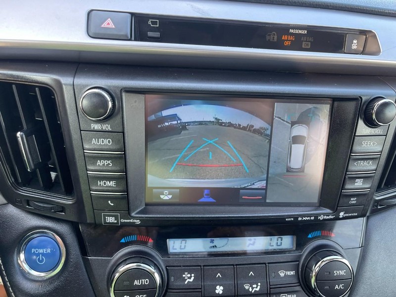 Toyota RAV4 Hybrid Vehicle Image 32