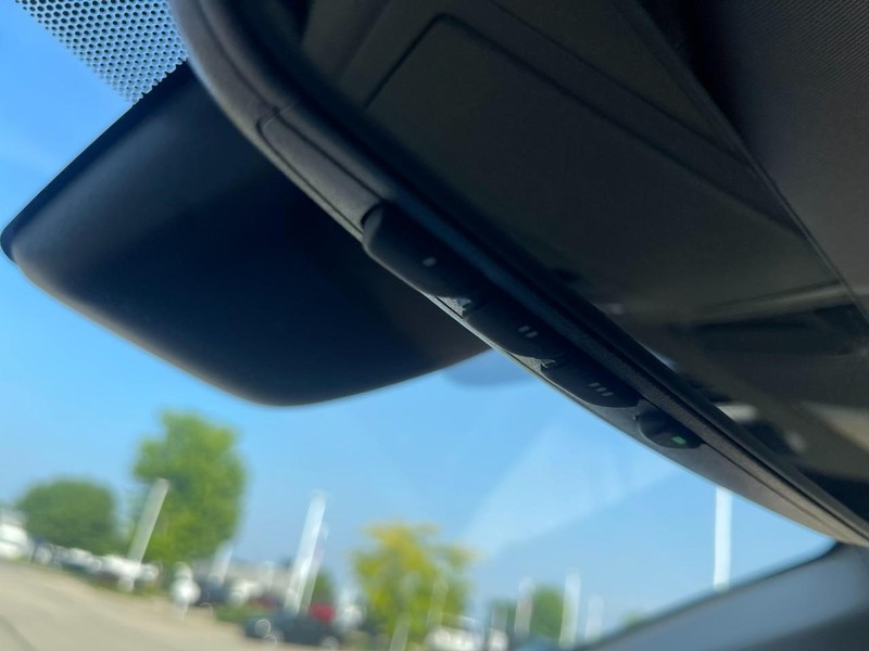 Toyota RAV4 Hybrid Vehicle Image 33