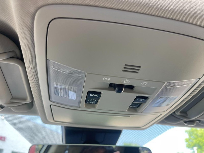 Toyota RAV4 Hybrid Vehicle Image 34