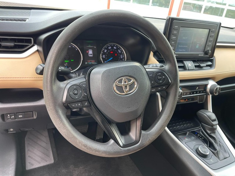 Toyota RAV4 Hybrid Vehicle Image 21