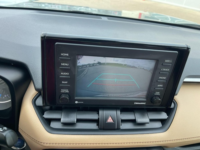 Toyota RAV4 Hybrid Vehicle Image 24