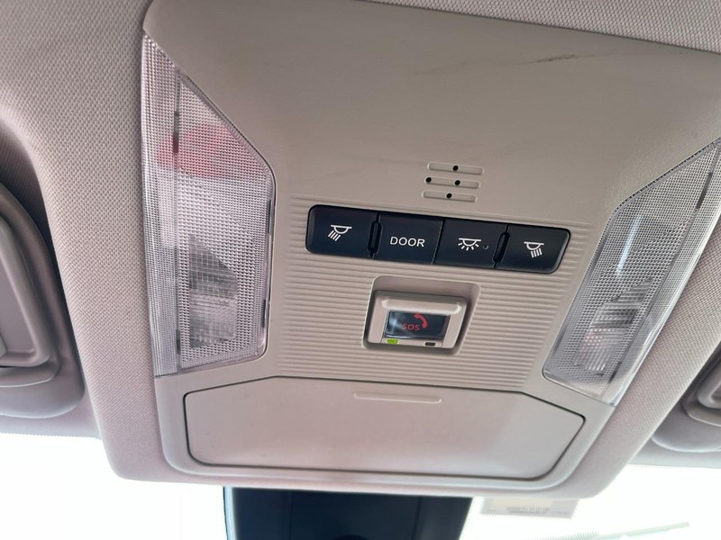 Toyota RAV4 Hybrid Vehicle Image 30