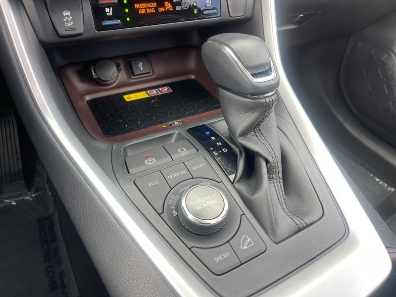 Toyota RAV4 Vehicle Image 32