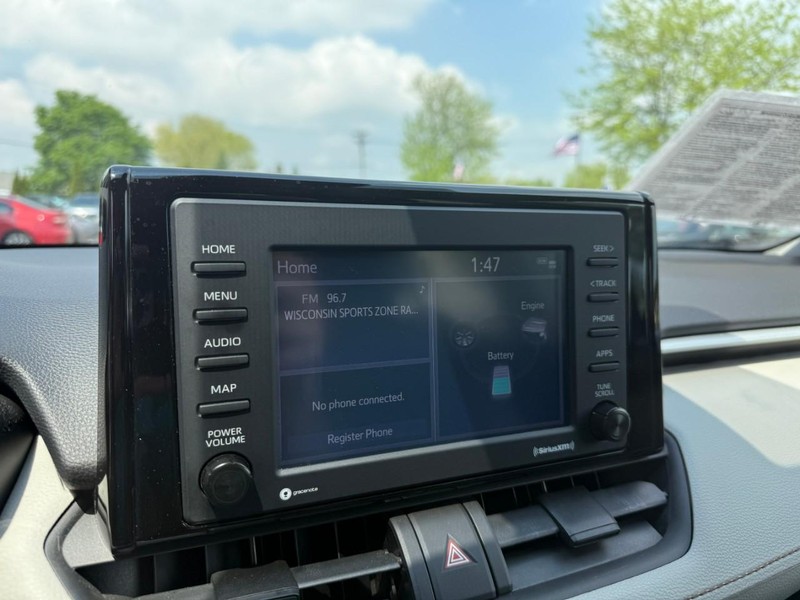 Toyota RAV4 Hybrid Vehicle Image 24